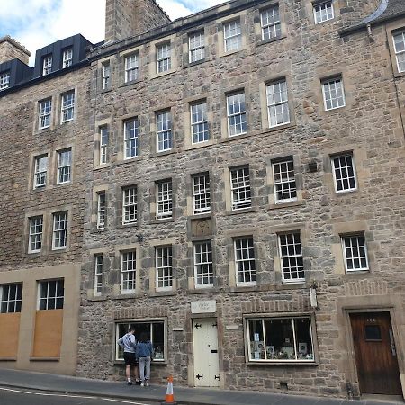 Canongate - Spacious And Historic 2 Bed Flat On Royal Mile Apartment Единбург Екстериор снимка